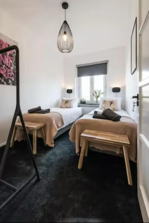 Cozy 2-Bedroom Apartment Amsterdam